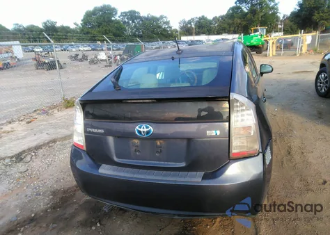2011 Toyota Prius Three z USA, uszkodzony, nr VIN JTDKN3DU5B1407205